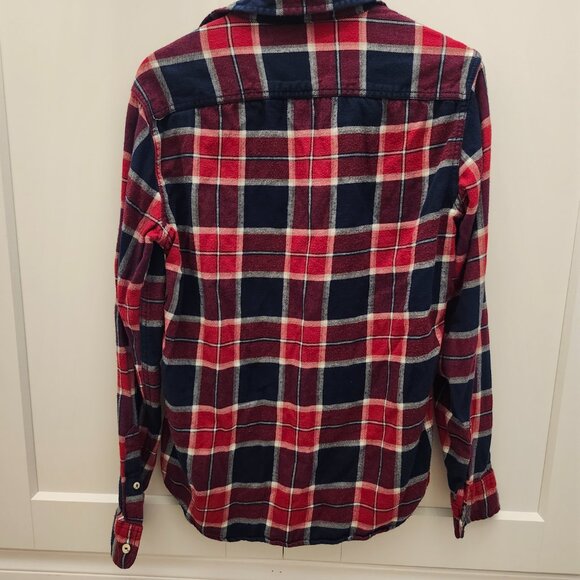 American Eagle - Plaid Button Down - Picture 2 of 3